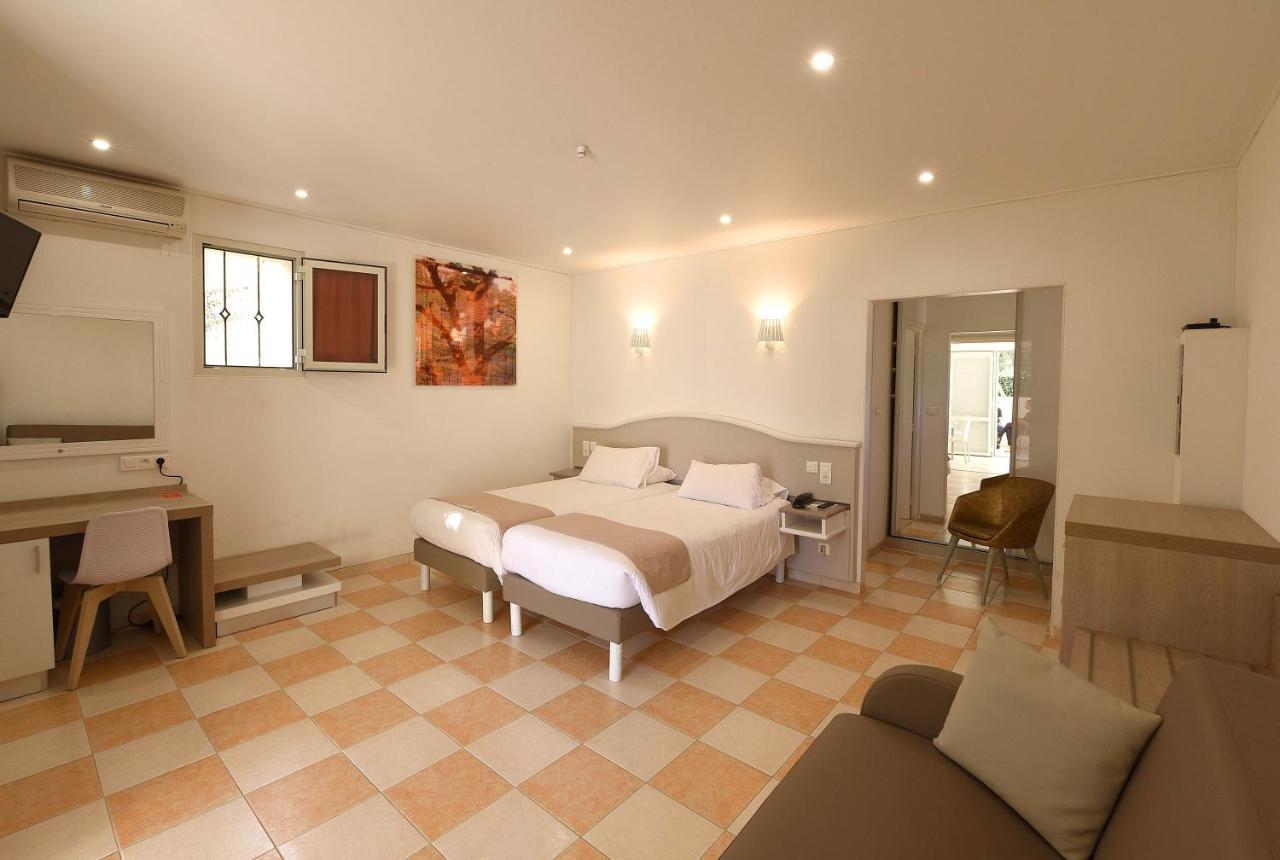 Hotel & Restaurant San Pellegrino Folelli Екстериор снимка