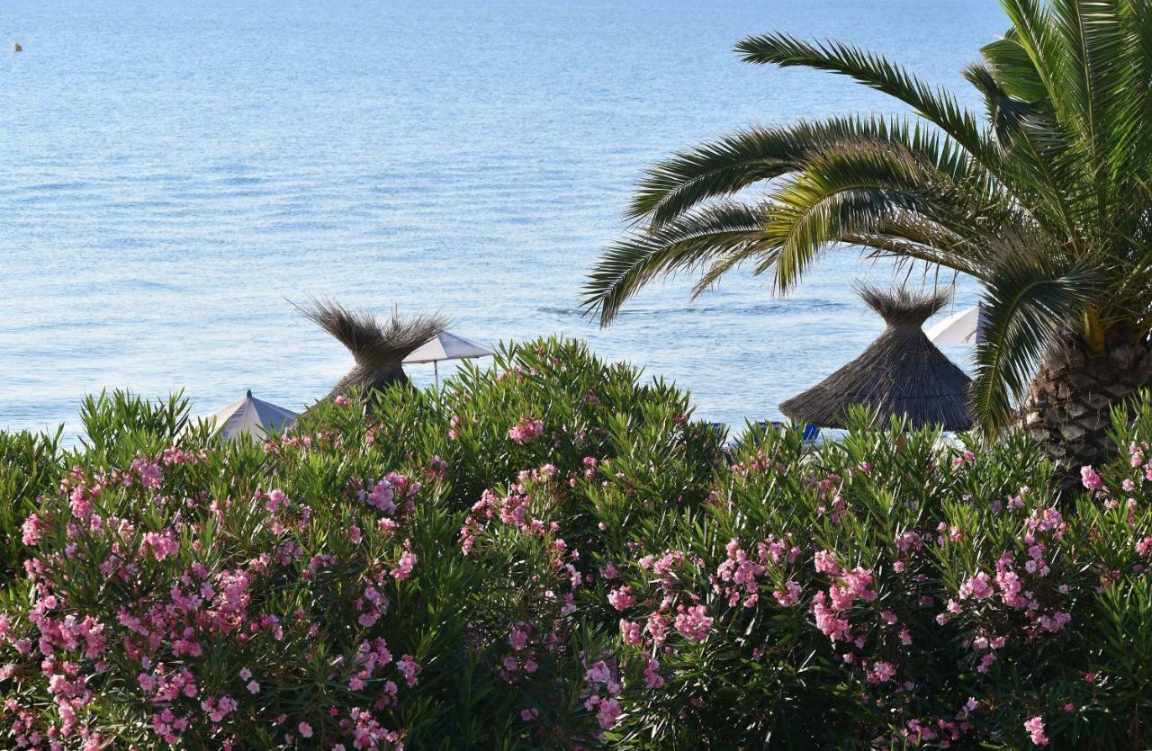 Hotel & Restaurant San Pellegrino Folelli Екстериор снимка