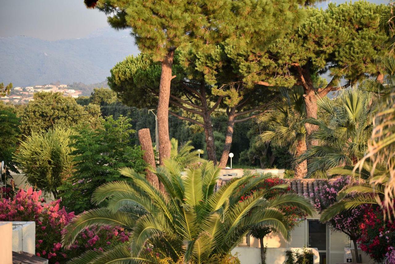 Hotel & Restaurant San Pellegrino Folelli Екстериор снимка